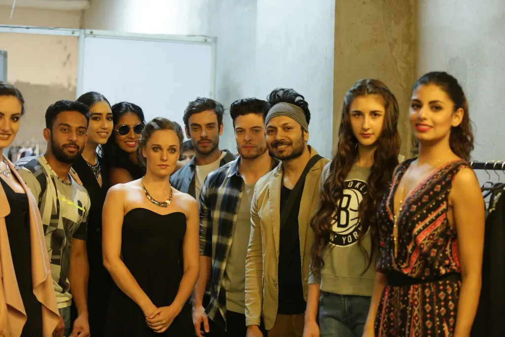 THE LOOKS MODELLING INSTITUTE — Theatre & Drama in New Nallakunta