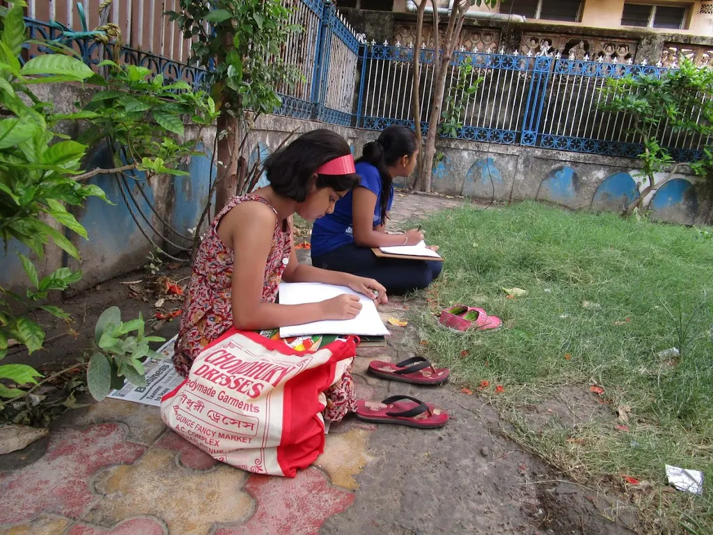 RHYTHM SCHOOL OF FINE ARTS — Art & Craft in Kasba