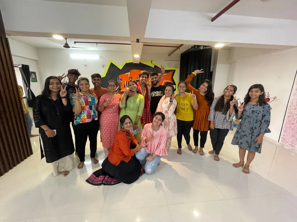 Meshwa Dance and Art Studio — Dance in Nikol