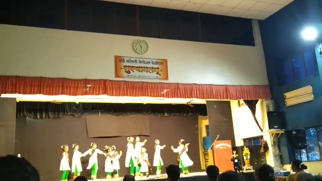 Happy Colony Badminton Hall — Badminton in Kothrud