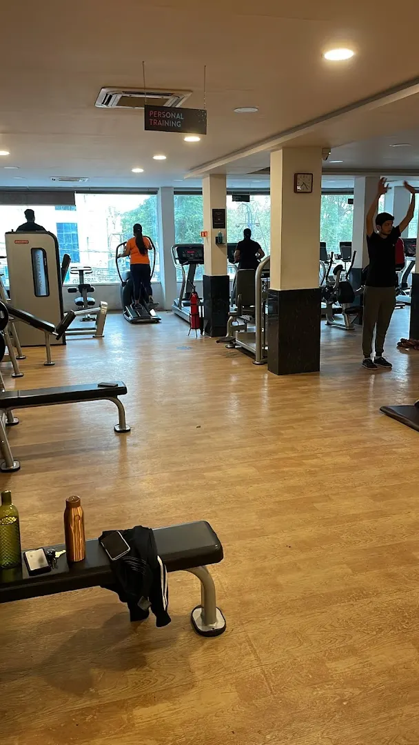 Solid Looks Fitness Studio - Gyms in Ghansi Bazaar, Hyderabad — Standard Gym in Ghansi Bazaar, Hyderabad