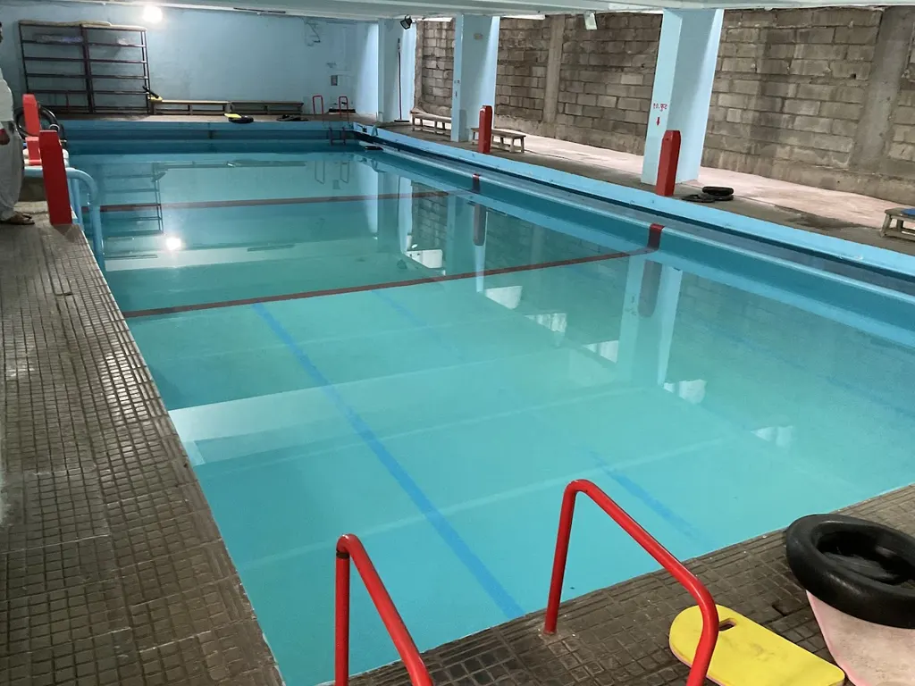 ल.ग. देशपांडे तरणांगान — Swimming in Sadashiv Peth