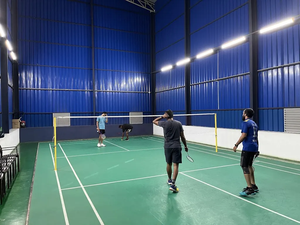 Play OMR — Badminton in Perungudi