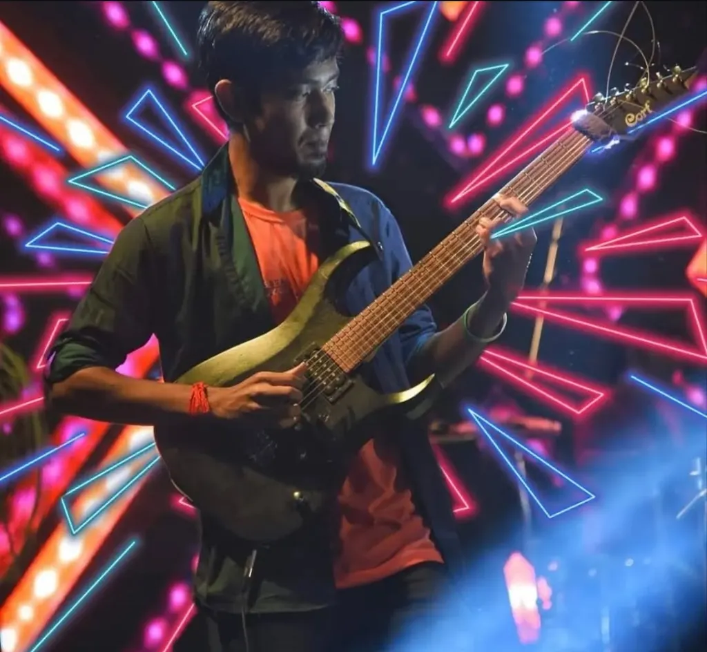 Subhrajit Sarkar Guitar Classes — Music in Jadavpur