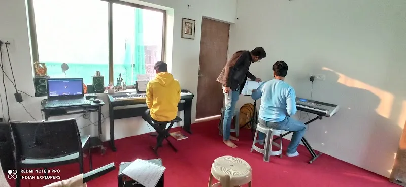 Western Music Classes — Music in Ashok Nagar