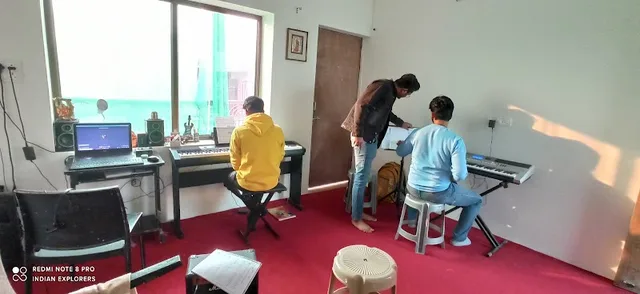 Western Music Classes — Music in Ashok Nagar