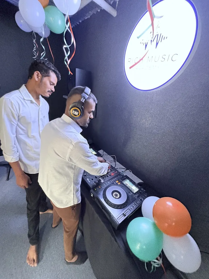 Rich Music Studio (Academy) — Music in Parvati Paytha