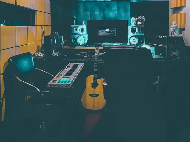 Backstreets Music Academy & Recording Studio – Chandigarh — Music in Sector 70