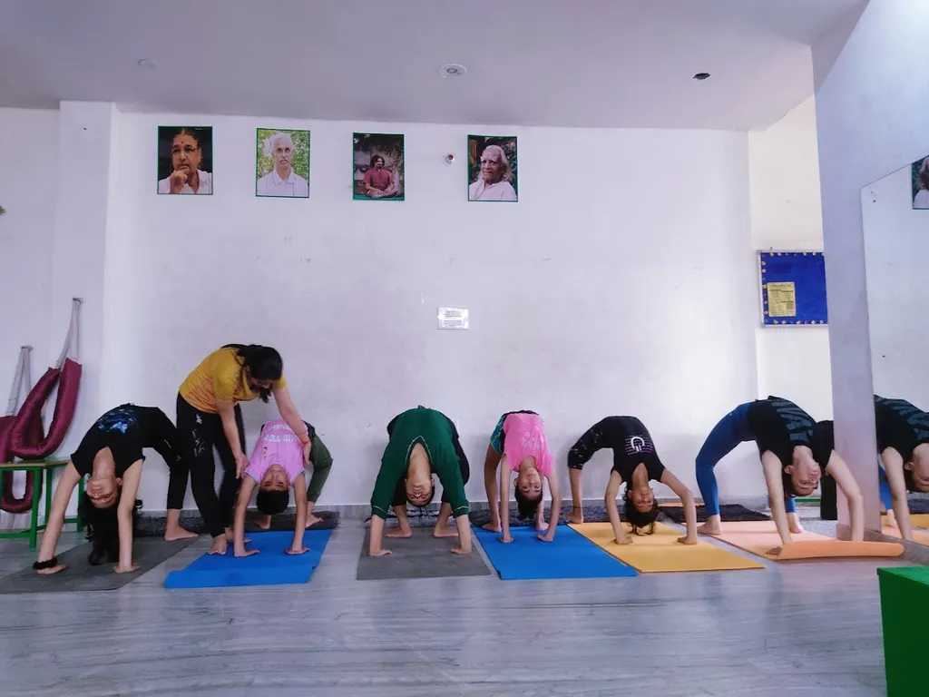 Kaivalyam yoga sansthan — Yoga in Khatipura