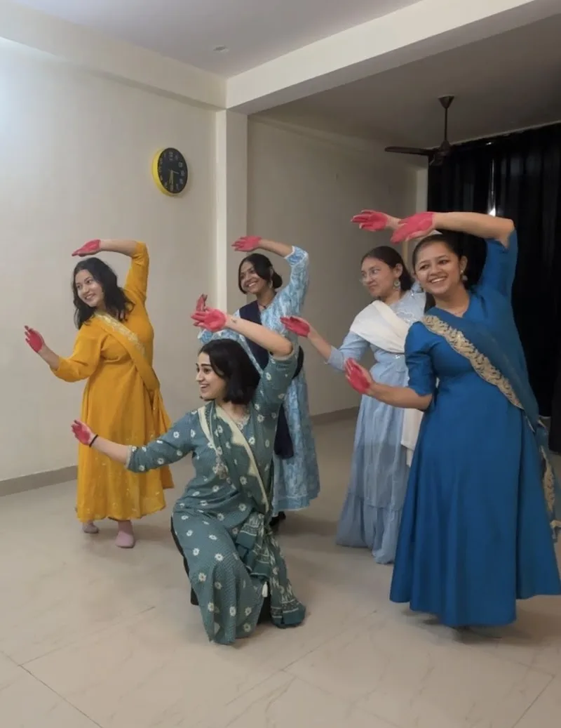 Bollywood Dance And Aerobics workout- BOLLYBICS MOVES — Dance in Balawala