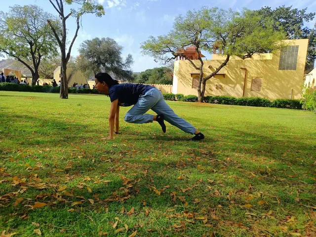 Nirwan yoga and meditation — Yoga in Ranisati Nagar