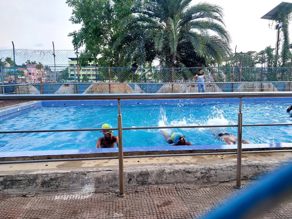 Sarsuna Swimming training centre — Swimming in Sarsuna