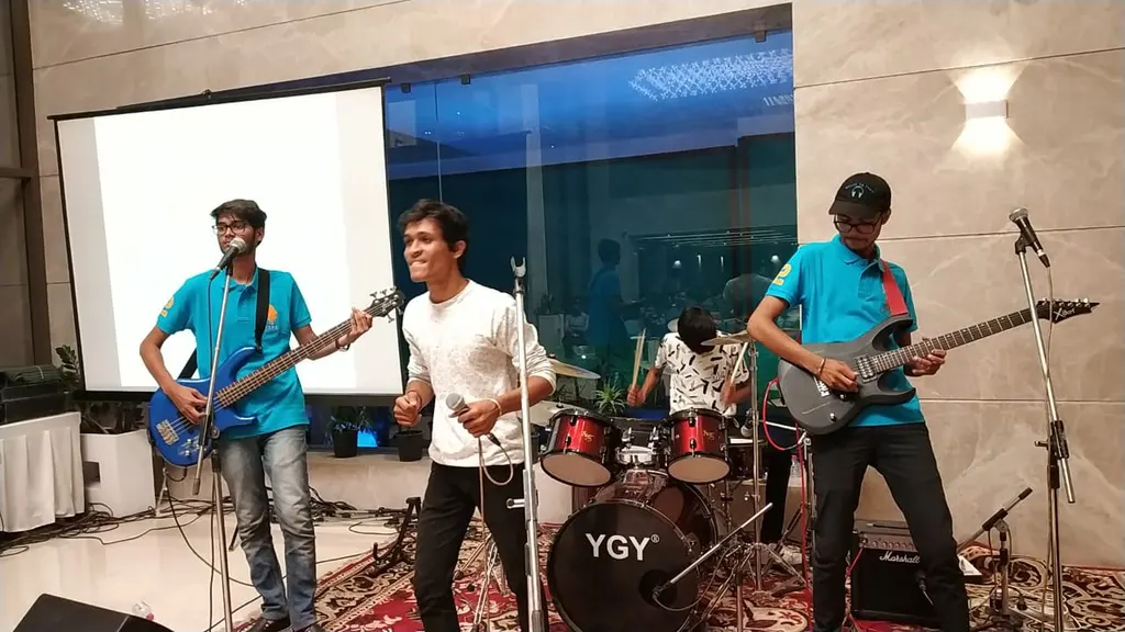 Random Notes Music Institute — Music in Sodala