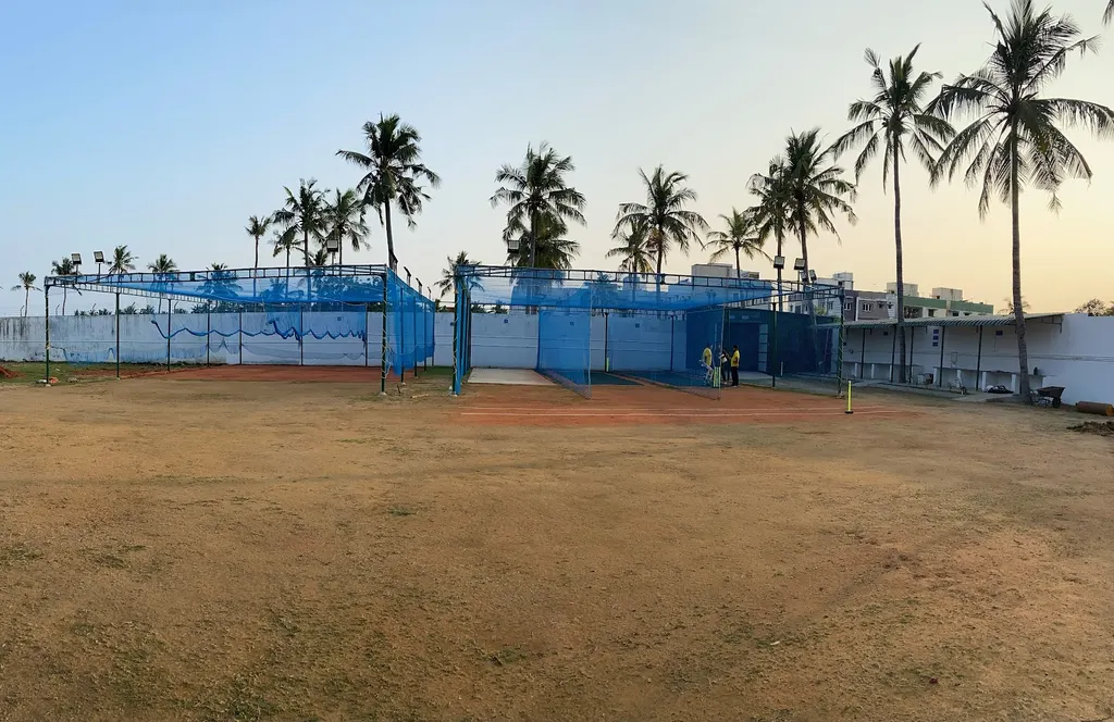 FREE HIT SPORTZ - OMR — Cricket in Sholinganallur