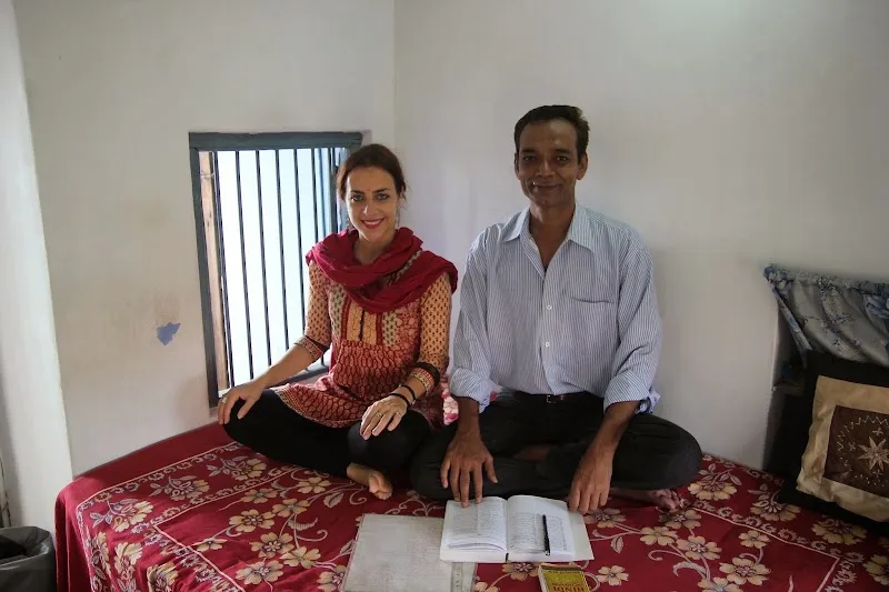 Pragati Hindi classes photo 1