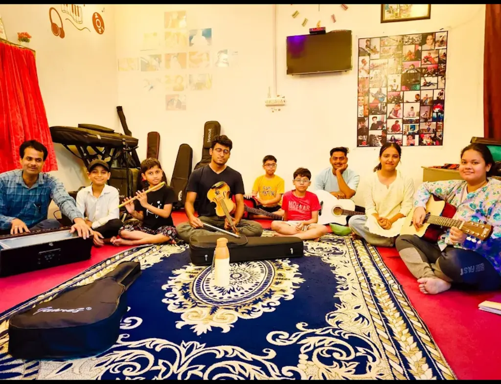 Parashar music classes — Music in Himayatnagar