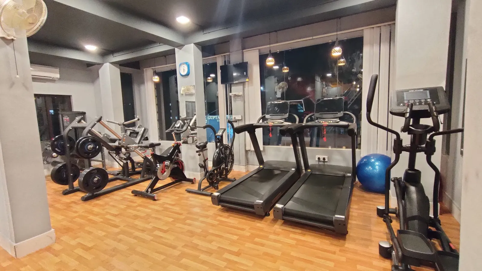 TORQ FITNESS — Standard Gym in Salkia, Howrah