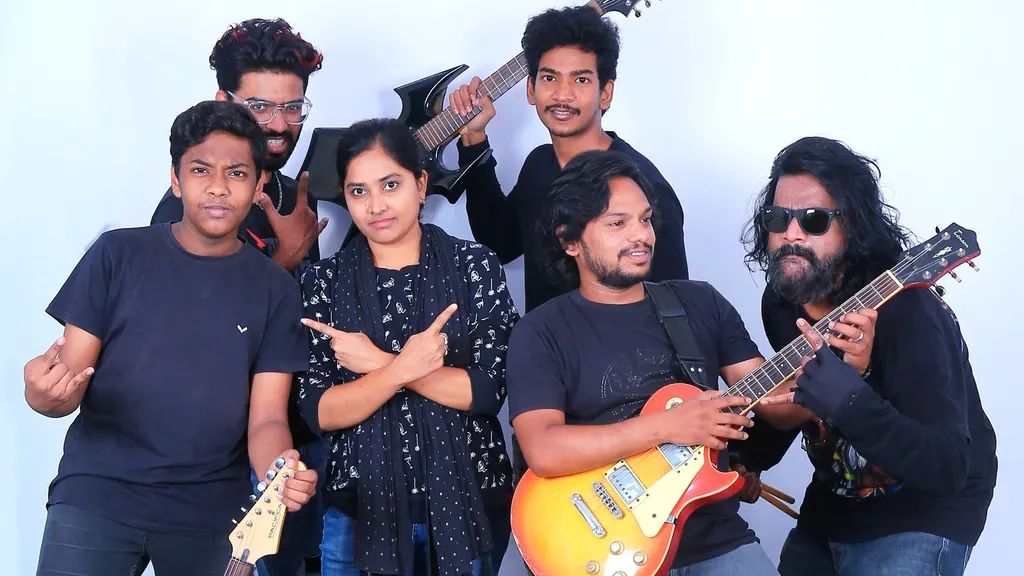 VOICE OF STRINGS ONLINE MUSIC CLASSES — Music in Hafeezpet
