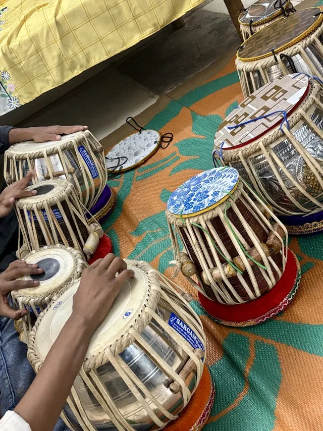 The acoustican Guitar class — Music in Indravati Colony