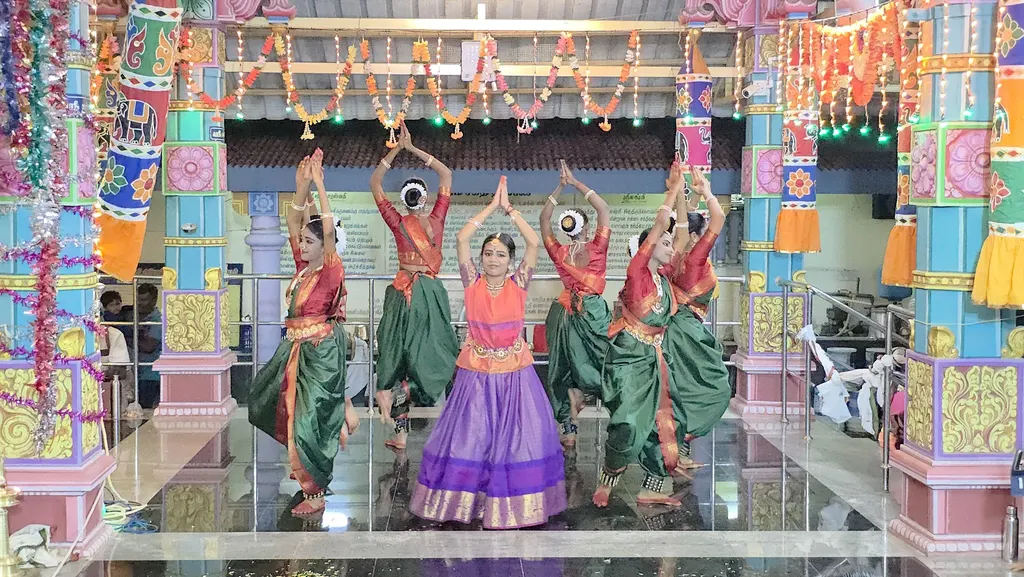 MADHURANJALI NRITHYALAYA — Dance in Sholinganallur