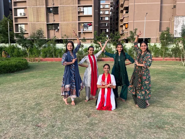 Thrinritya Dance Studio — Dance in Nava Naroda