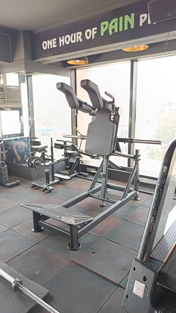 Braveheart gym banipark — Fitness Center in Bani Park