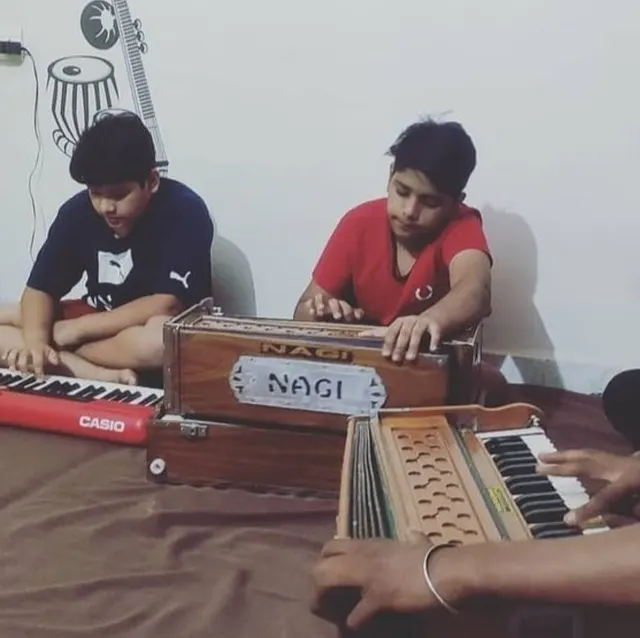 SA RE GA MUSIC ACADMY MOHALLI — Music in Sector 68