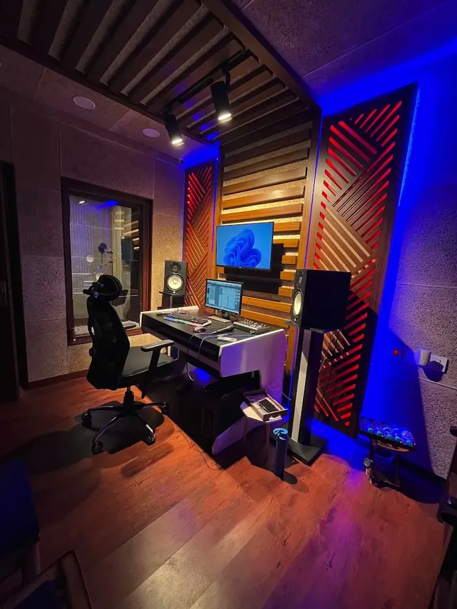 B-Brown Recording Studio in Zirakpur — Music in Baltana