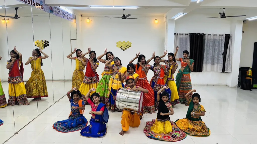 DANCEENTHUSIASTS — Dance in Thergaon
