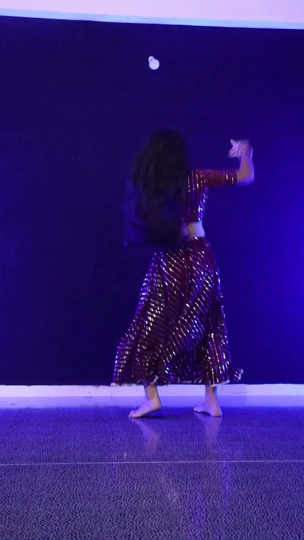 R.ROCKING DANCE CREW — Dance in Vastral