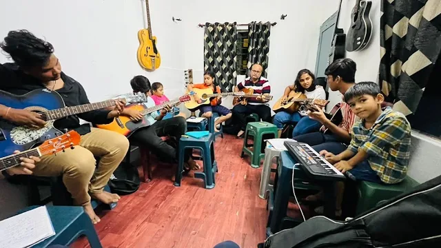 Guitar classes — Music in Mahaveer Nagar