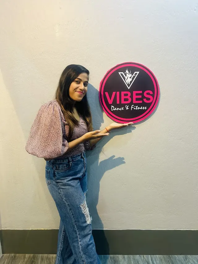 Vibes dance and fitness — Dance in Paschim Putiary