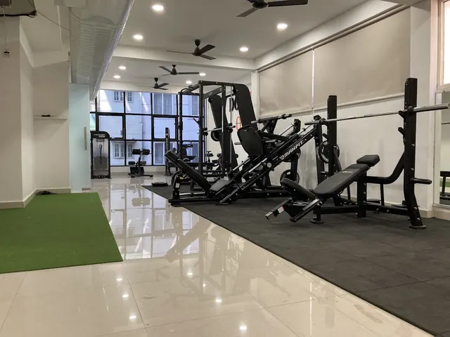 SQUADS SWIM AND GYM