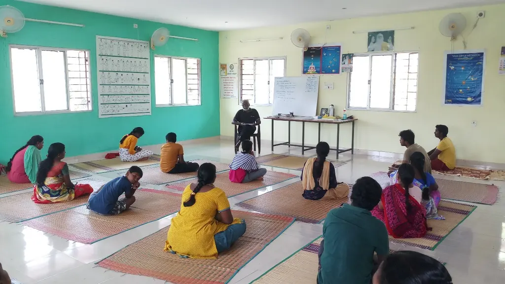 NAVALUR SKY YOGA — Yoga in Semmancheri