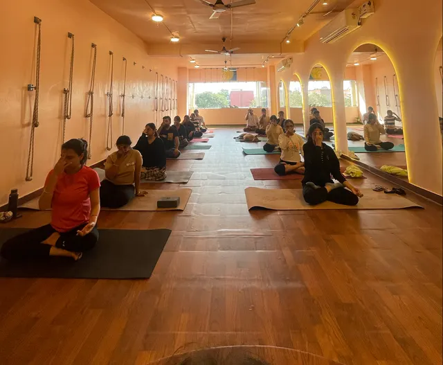 Saraswati Yogpeeth — Yoga in Sector 46
