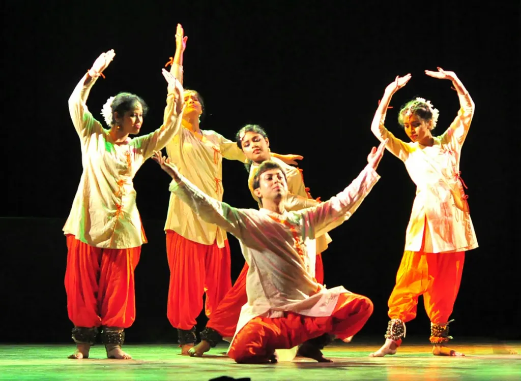 MODHUROB — Dance in Shyam Bazar