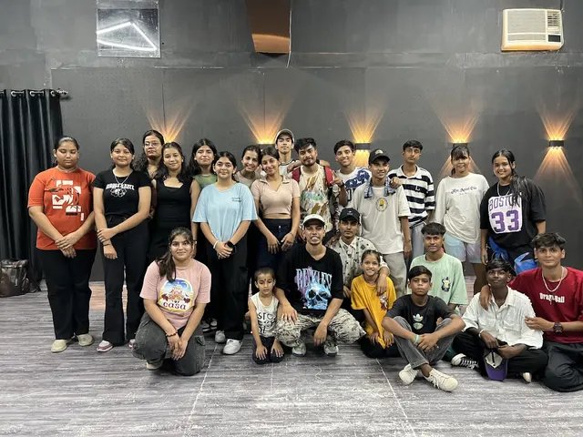 Feel like dance studio — Dance in Sector 18