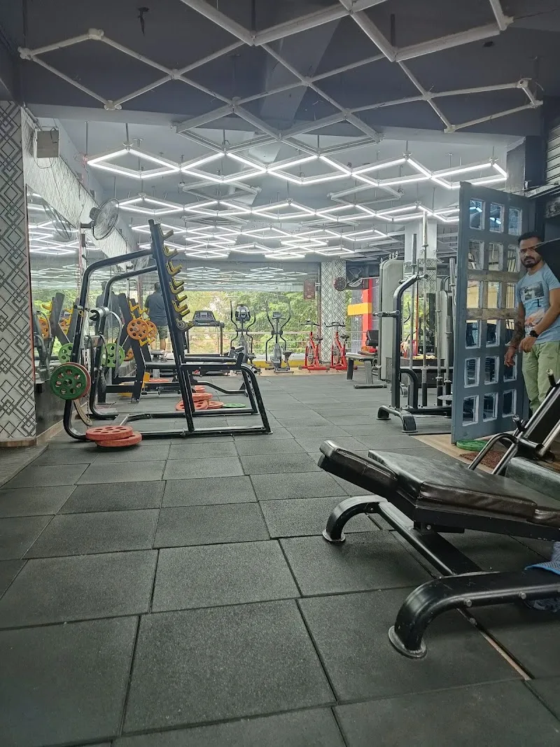 Gymholic — Standard Gym in Gitilpiri