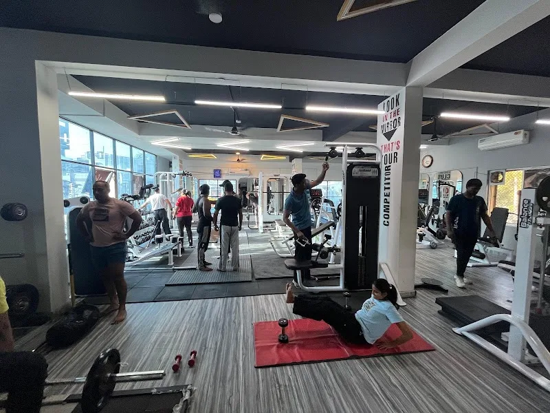 Curve fitness photo 1