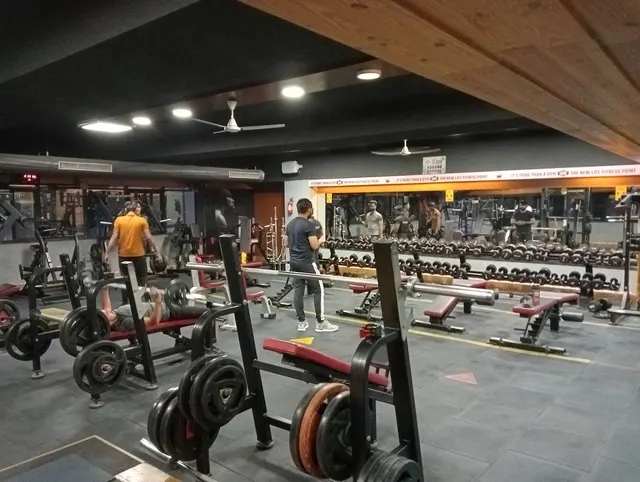 THE NEW LIFE FITNESS GYM
