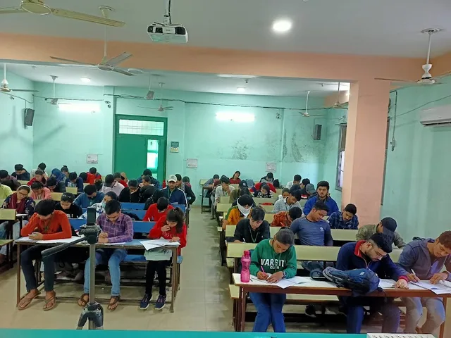 Munish Sharma Physics Classes — Public Speaking in Lashkar