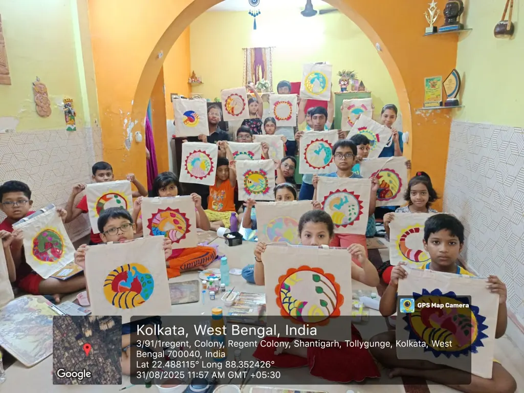 The Abstract Illustration — Art & Craft in Tollygunge