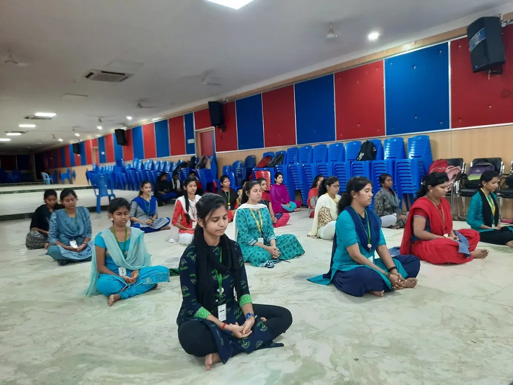 Manavalakalai — Yoga in Pallikaranai