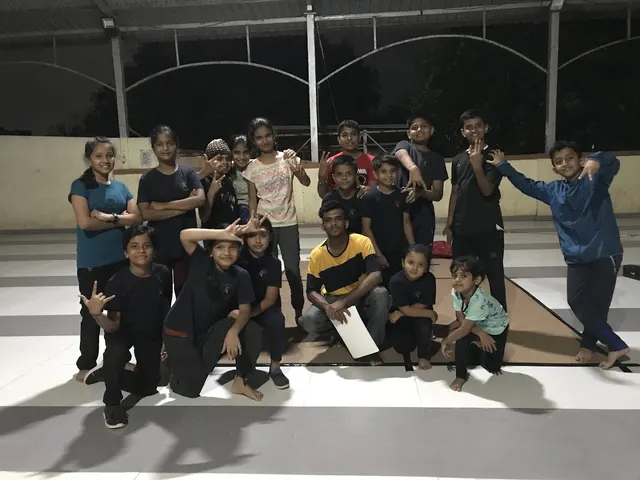 Kulture — Dance in Chikhali