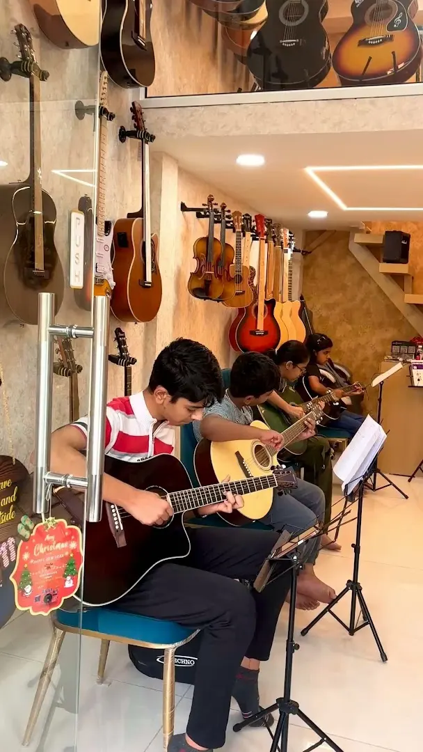 AJ's 6Strings Guitar Classes Branch 1 (since 2014) — Music in Hadapsar