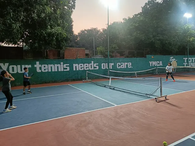 YMCA — Tennis in Sector 11