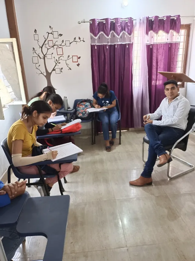 Rana English Academy — Language in Karanpur
