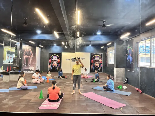 Phoenix Yoga Studio — Yoga in Manjari Budruk