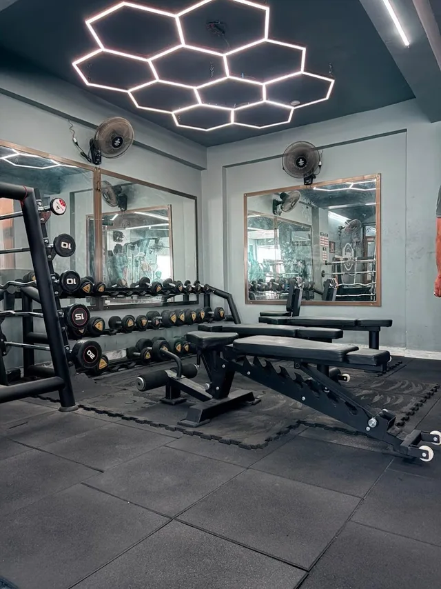 World Gym Ratanada