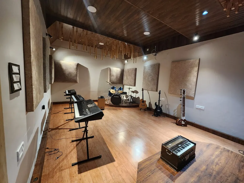 Seven Stones Studio — Music in Adarsh Nagar
